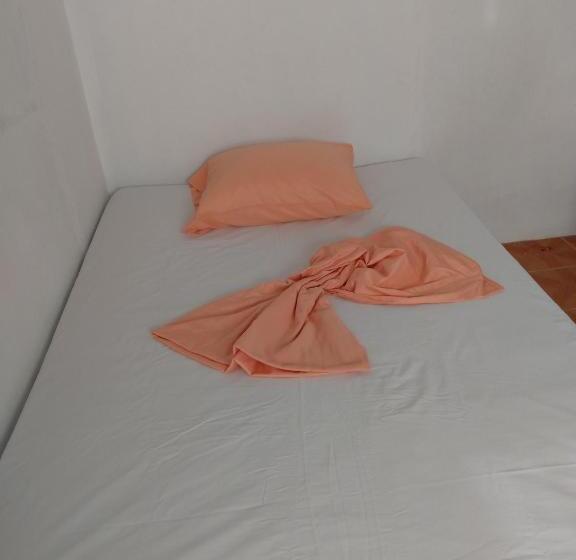 Deluxe Room, G S Nest Bed And Breakfast