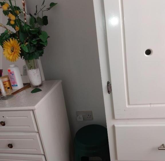 اتاق لوکس, G S Nest Bed And Breakfast