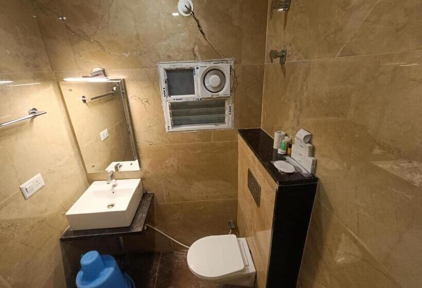 חדר סופריור יחיד, New Srs