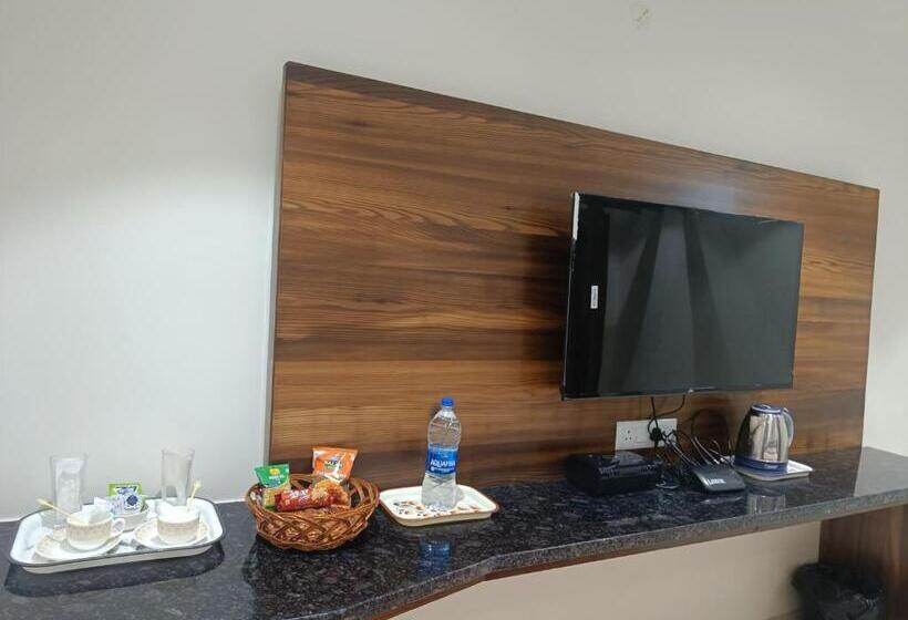 חדר דלוקס, New Srs