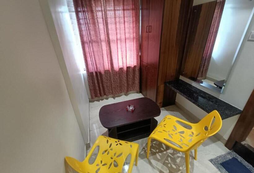 חדר דלוקס, New Srs