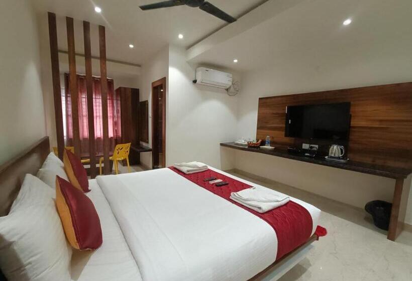 חדר דלוקס, New Srs