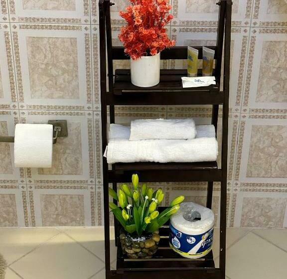 سوییت با چشمانداز کوه, White House Cottages