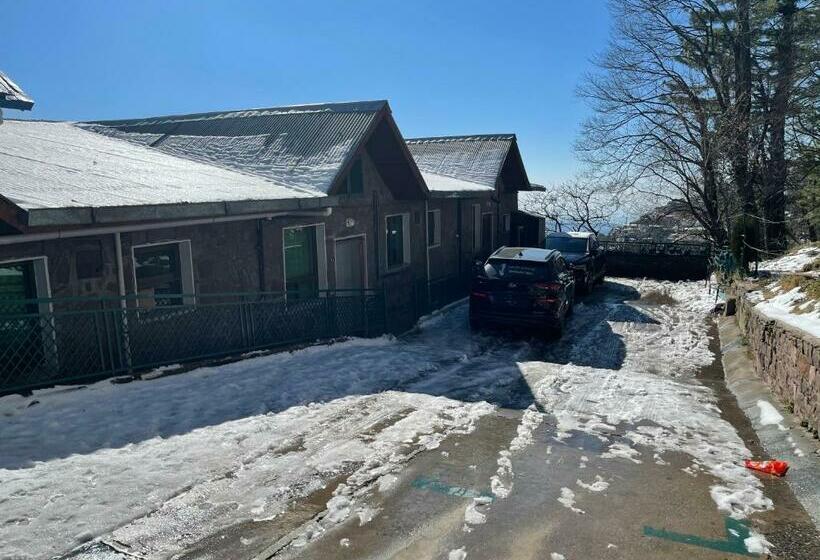 سوییت با چشمانداز کوه, White House Cottages