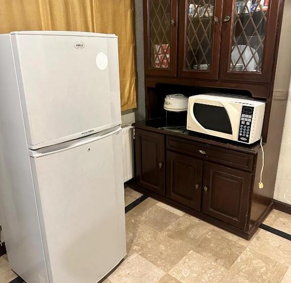 خانه 2 خوابه, White House Cottages