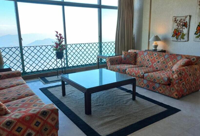 کابین, White House Cottages