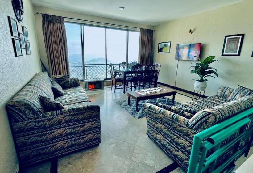 کابین, White House Cottages