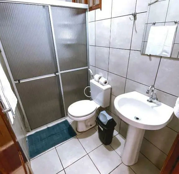 Standard Kolmen Hengen Huone, Pousada Do Vozinho