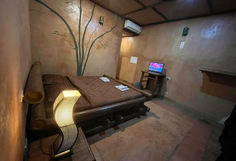 Номер Deluxe с Балконом, Akha River House Cr