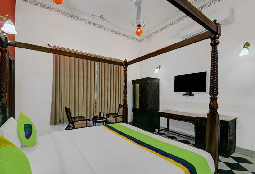 Camera Deluxe, Karohi Villa