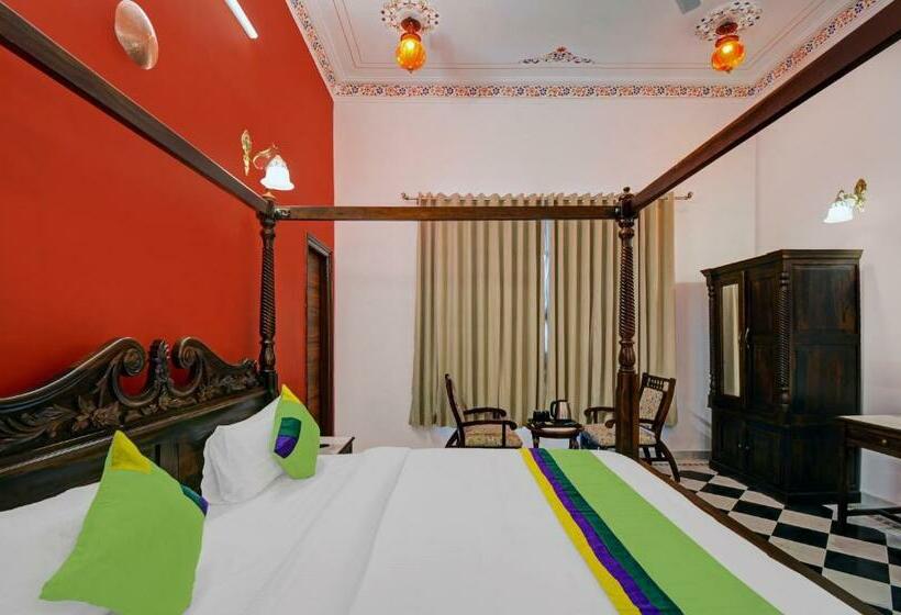 Camera Deluxe, Karohi Villa