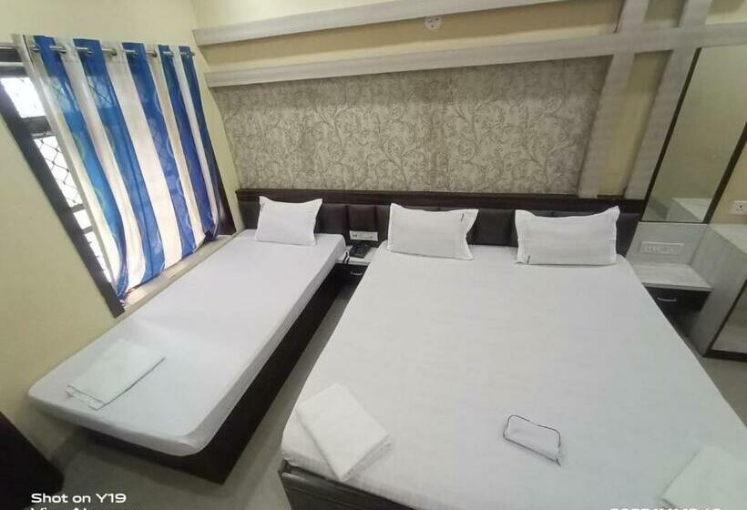 اتاق استاندارد با بالکن و چشم‌انداز دریا, Saikatabas