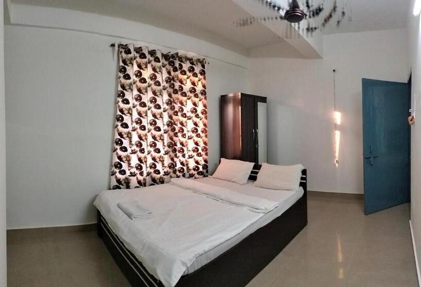 3 Bedroom Apartment, Solace Stay