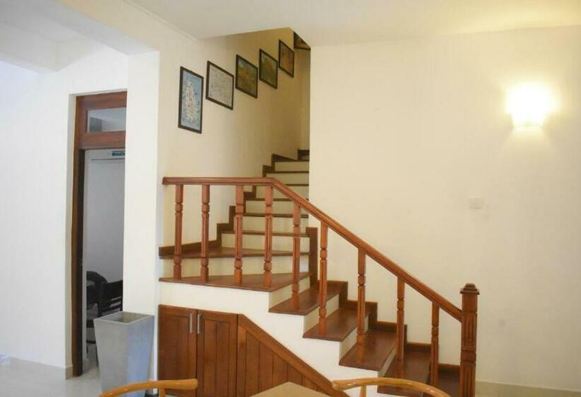 디럭스 트리플 룸, Thisara Villas