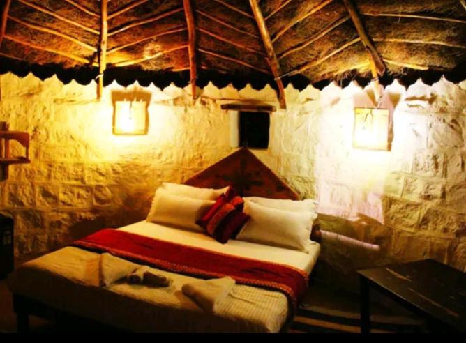 חדר דלוקס, Ananyavaas