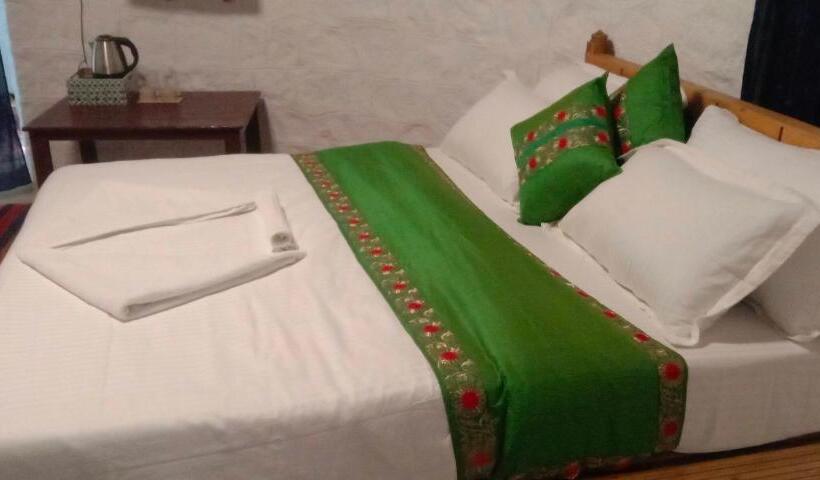 חדר סטנדרט, Ananyavaas