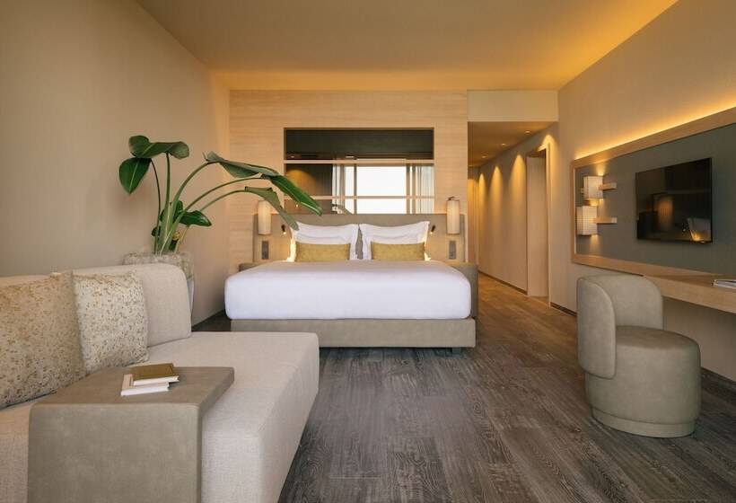 جناح ديلوكس, Cape Of Senses