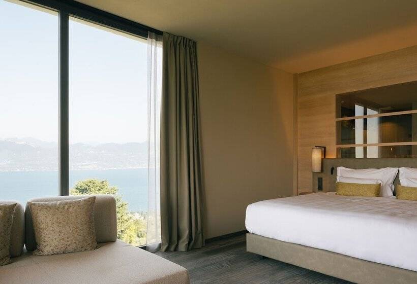 جناح ديلوكس, Cape Of Senses