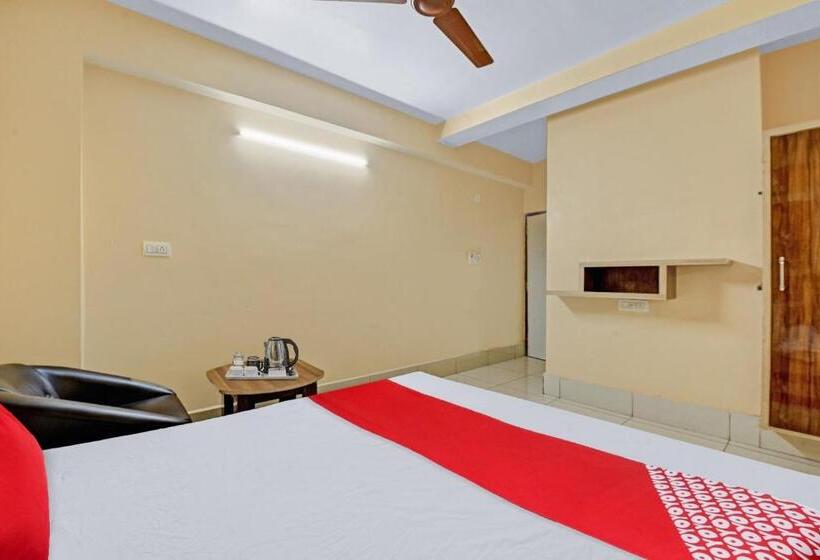 غرفة كلاسيكية ثلاثية, Flagship Sri Jagarnath Banquet &