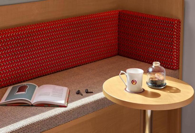 Chambre Deluxe Lit Queen Size, Ginger Chennai Omr