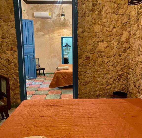 اتاق استاندارد, Xucum