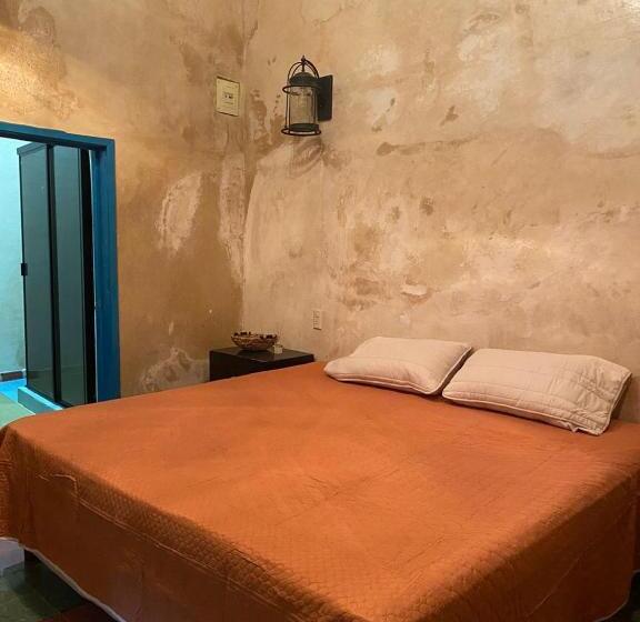 اتاق استاندارد, Xucum