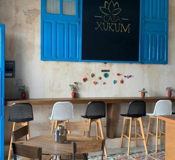 اتاق استاندارد, Xucum