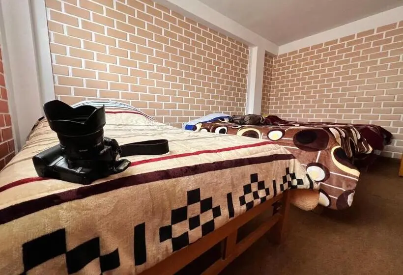 اتاق استاندارد سه نفره, Tony Montaña B&b