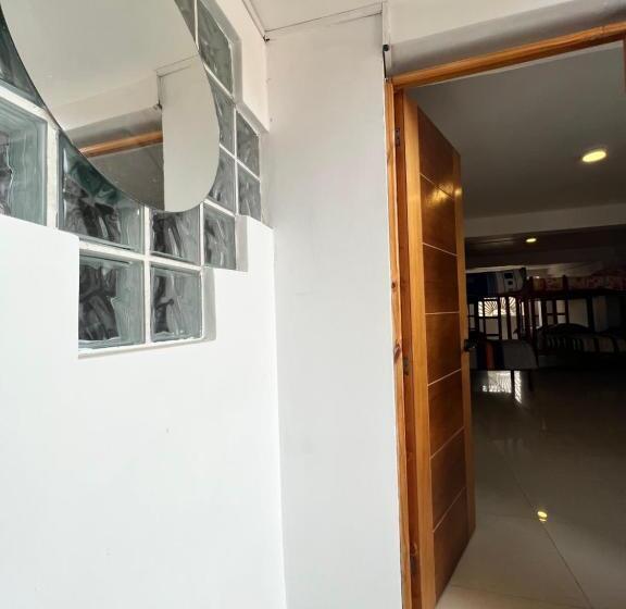 سرير فى غرفة مشتركه, Tony Montaña B&b