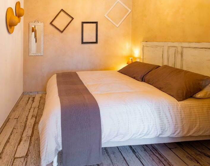 اتاق استاندارد, Aria Di Bosco