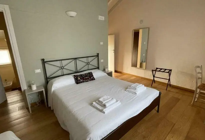 スーペリアトリプルルーム, Relais La Rocca Solferino