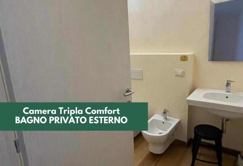 Quarto triplo standard com casa de banho exterior, Relais La Rocca Solferino