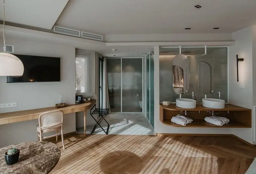 سوییت, Petit Luxe