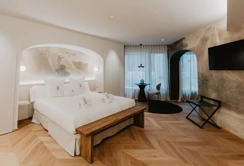 سوییت, Petit Luxe
