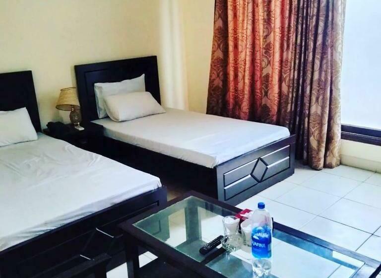 اتاق لوکس, Karachi Guest House & Couple