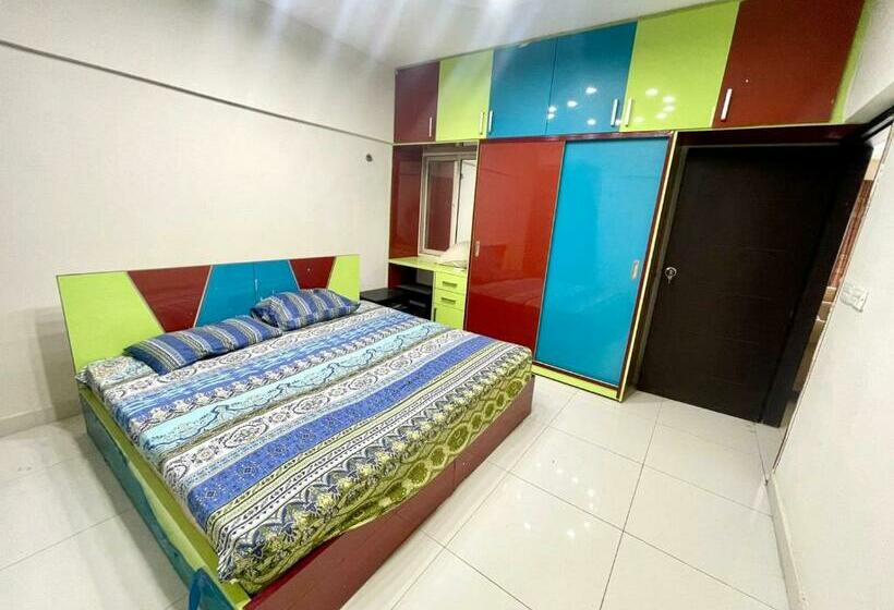 اتاق لوکس یک تخته, Karachi Guest House & Couple