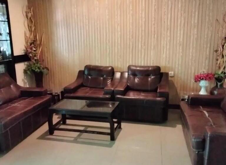 اتاق لوکس خانوادگی, Karachi Guest House & Couple