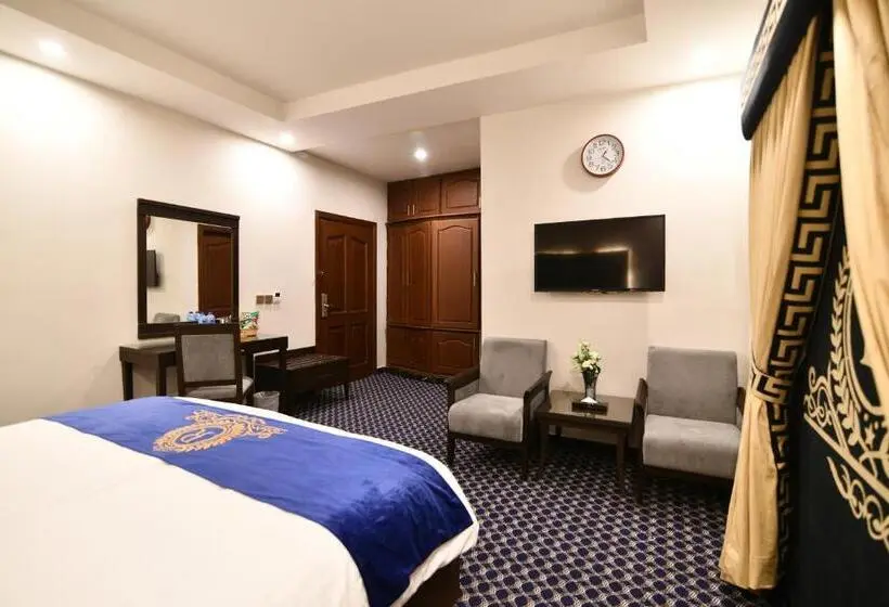 اتاق لوکس با تخت بزرگ, Royal Regency