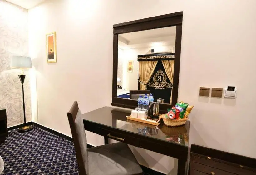 اتاق لوکس با تخت بزرگ, Royal Regency