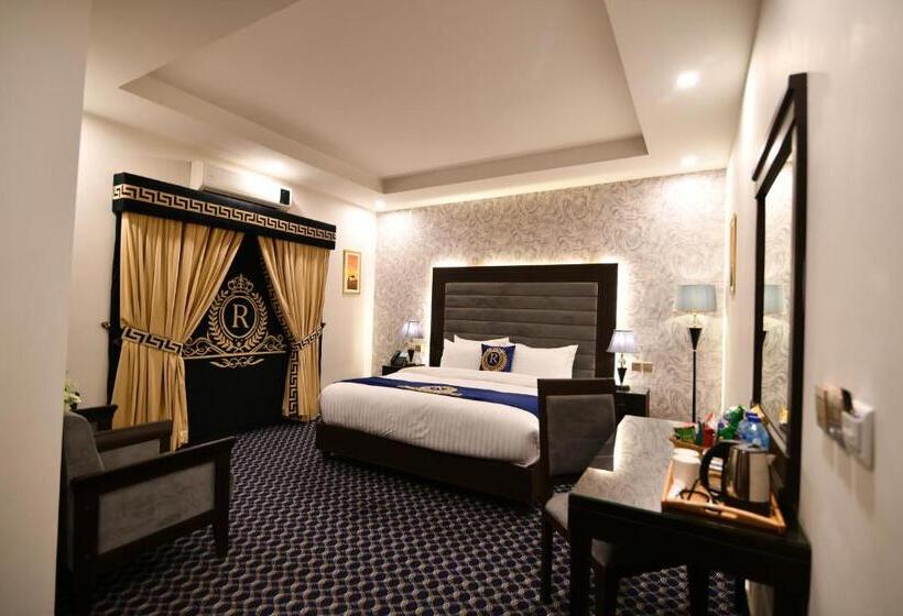 اتاق لوکس با تخت بزرگ, Royal Regency