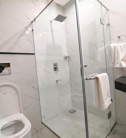 اتاق استاندارد یک نفره, Royal Regency