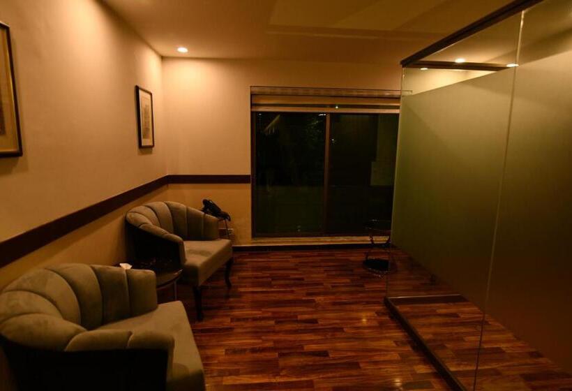 اتاق استاندارد یک نفره, Royal Regency