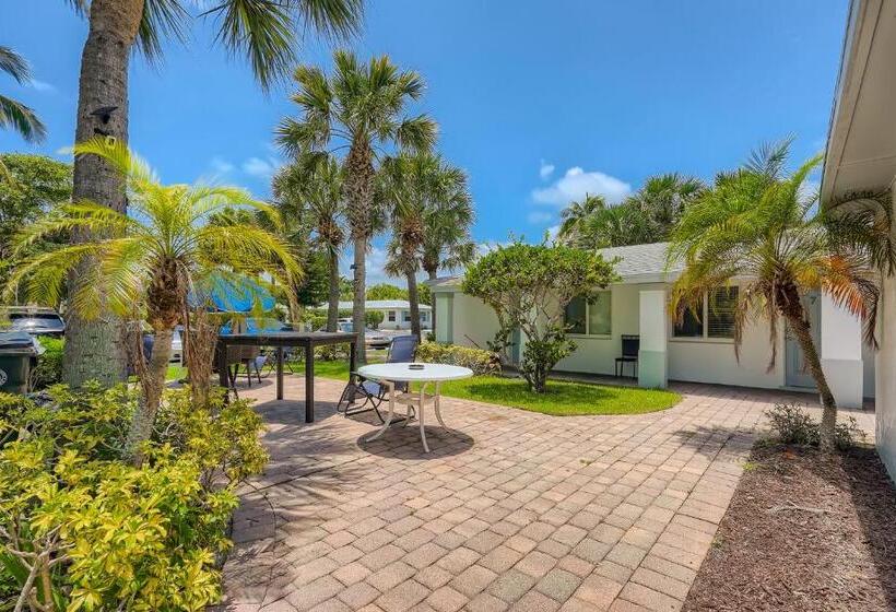 شقة غرفة نوم واحدة بالطابق الأرضى, Singer Island Stunner 2 Br