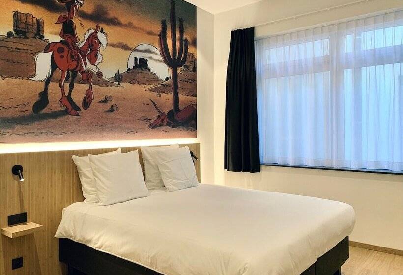 Номер Deluxe, Comic Art