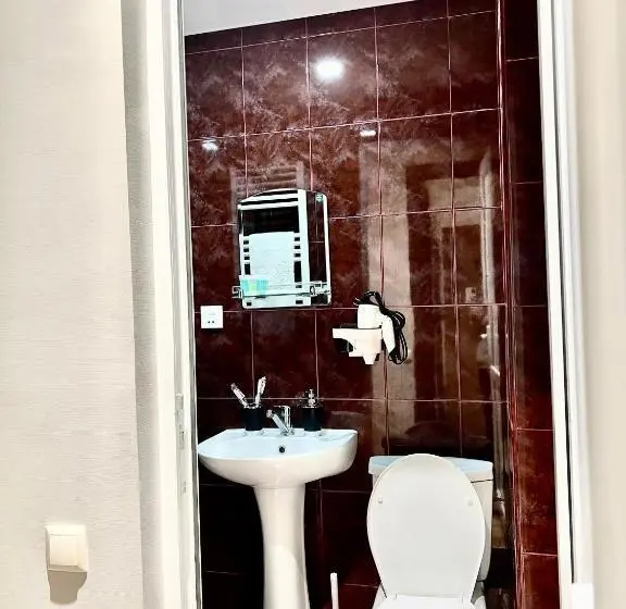 اتاق اکونومی, Gabata Inn