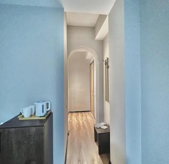 اتاق اکونومی, Gabata Inn