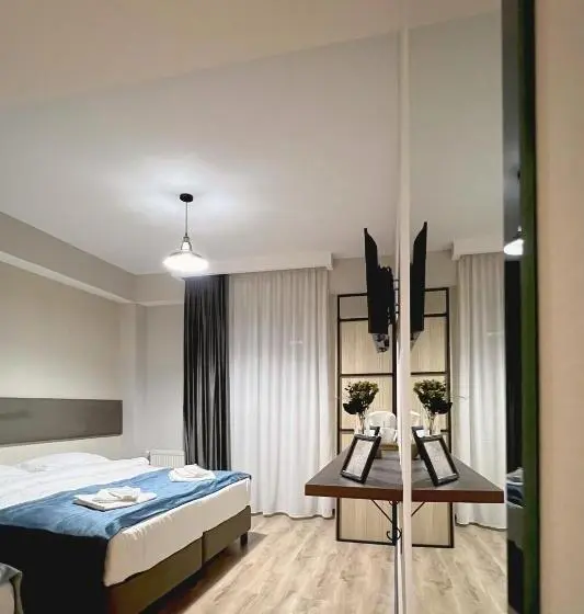 اتاق استاندارد سه نفره, Gabata Inn