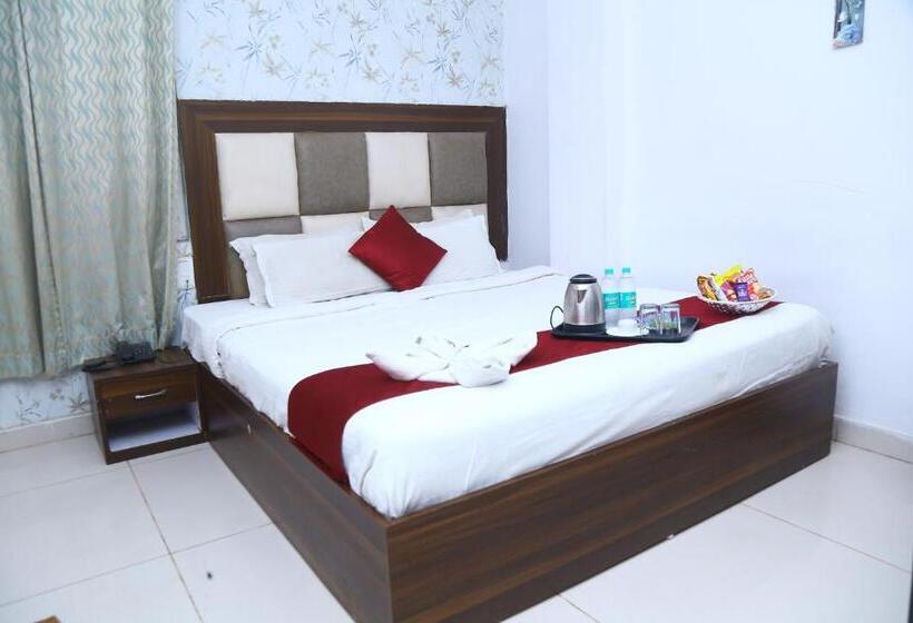 디럭스 룸 킹사이즈 침대, Mn Grand Shamshabad Airport Zone Hyderabad