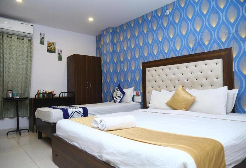 컴포트 트리플 룸, Mn Grand Shamshabad Airport Zone Hyderabad