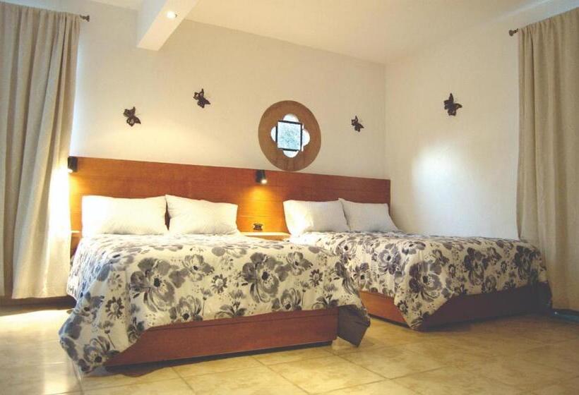 غرفة قياسية ثلاثية مطلة علي حمام السباحة, Casa Lomas Grangelo